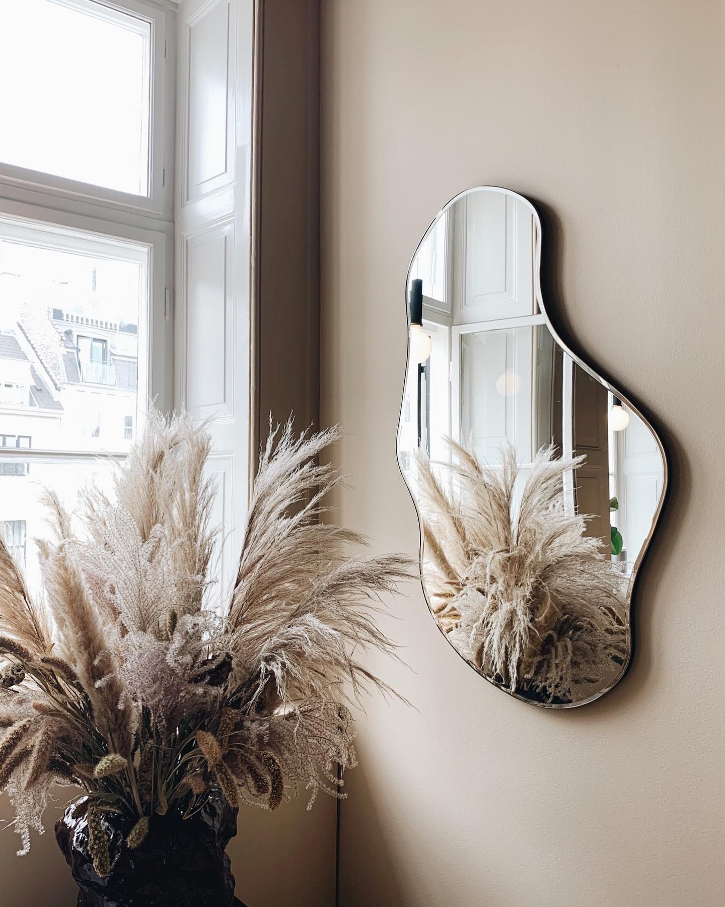 Curvature Wall Mirror - Brass - Large