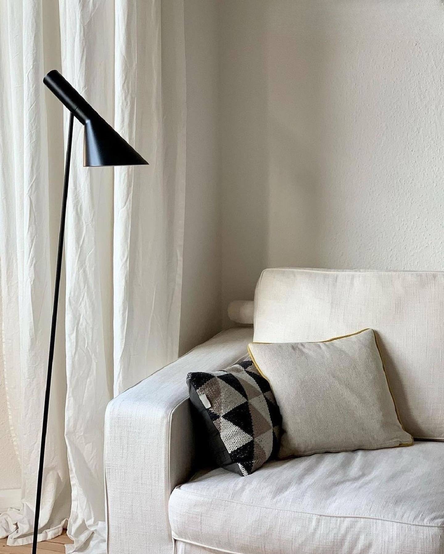 Jacobsen Floor Lamp - Black