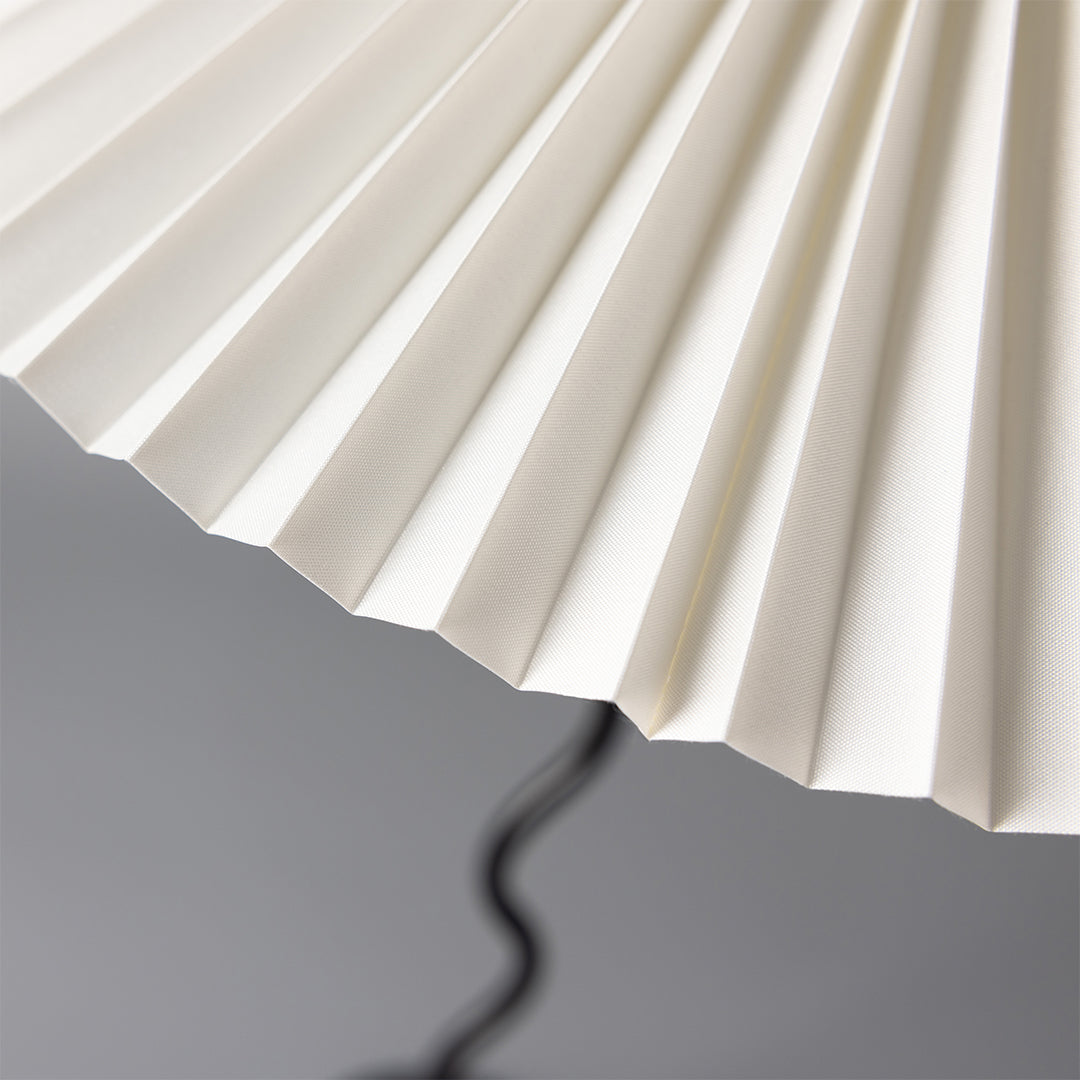 Piccolo Pleated Table Lamp