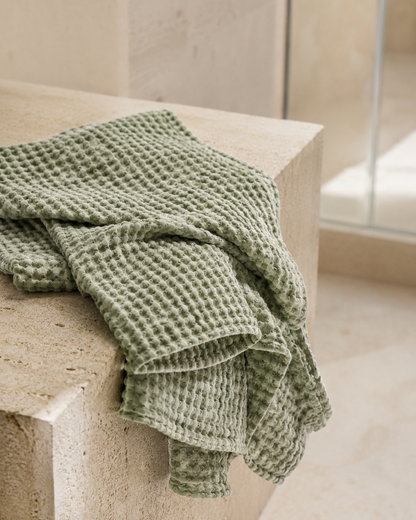 Waffle Knit Bath Towel - 100% Cotton -  70 x 140cm