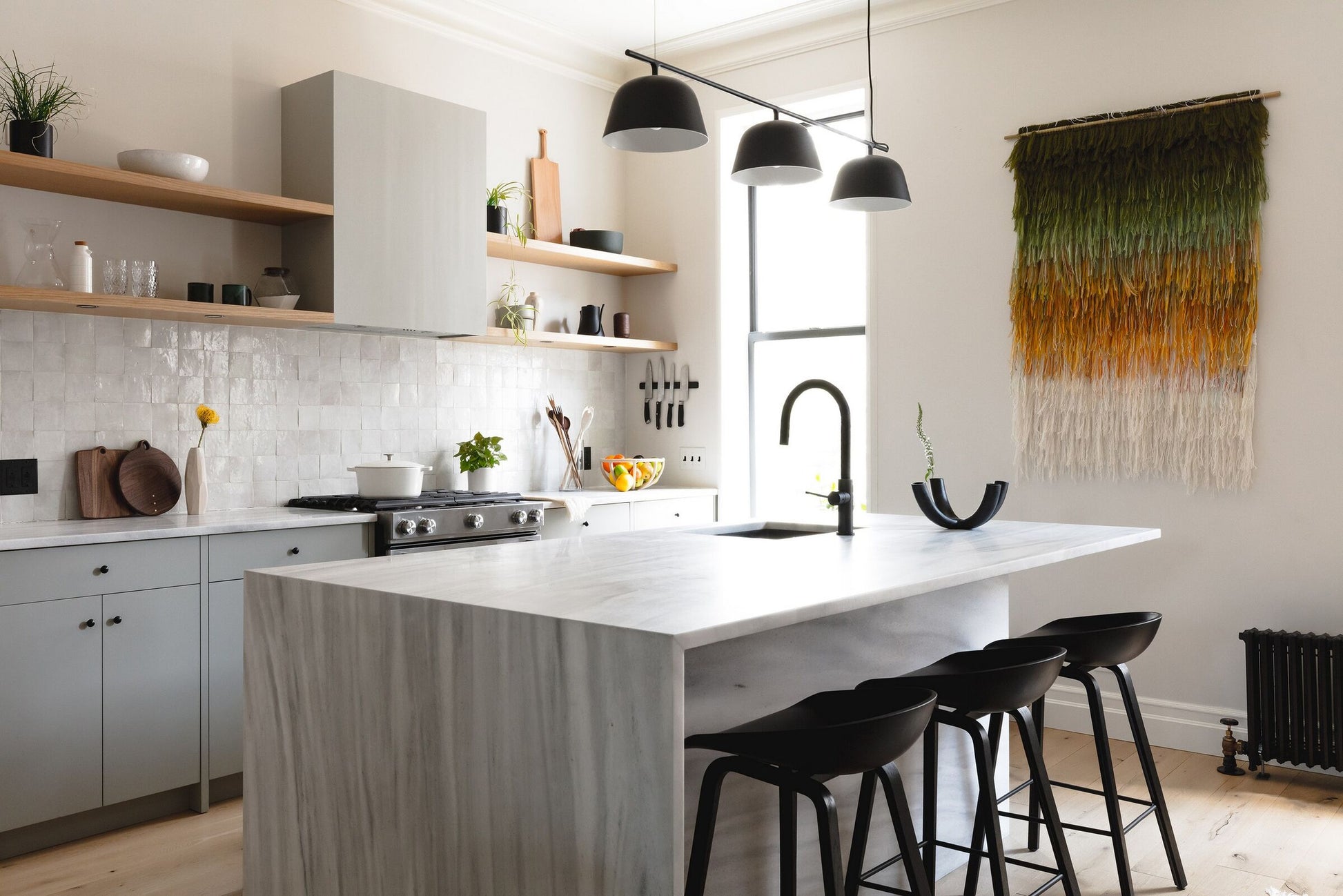 Horizon Pendant Rail - Black