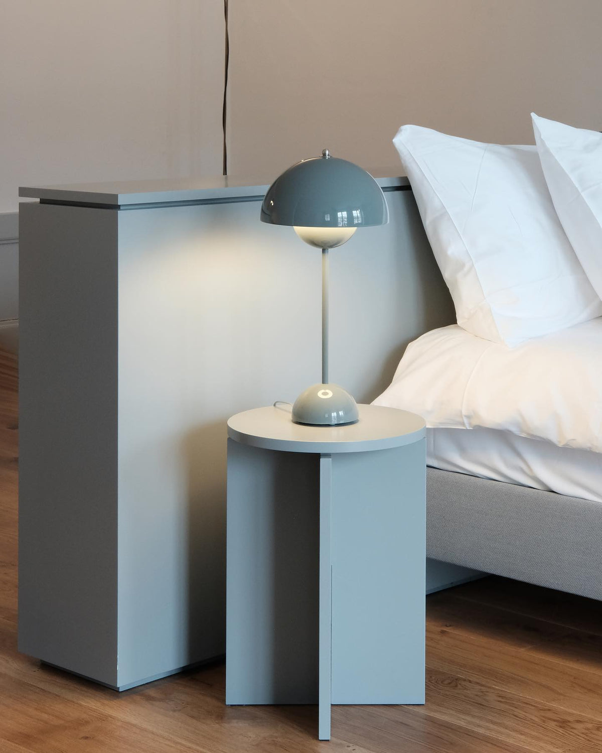 Flowerpot Table Lamp - 50cm - Premium Reproduction