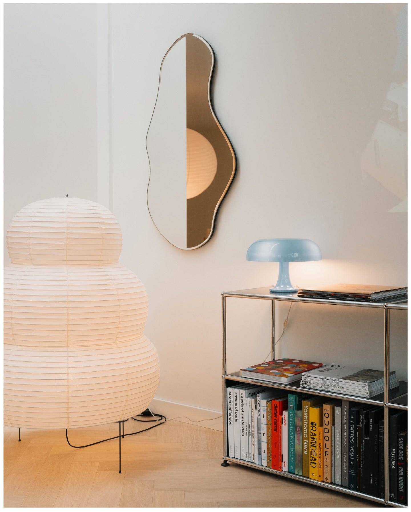 Curvature Wall Mirror - Brass Frame - Large