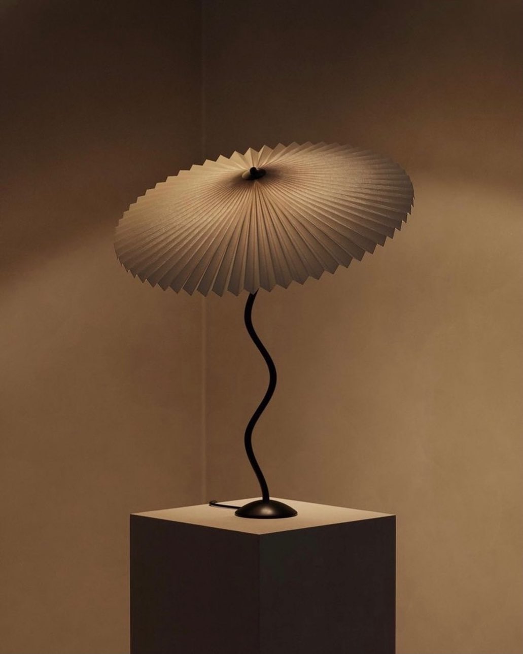 Piccolo Pleated Table Lamp - 60cm