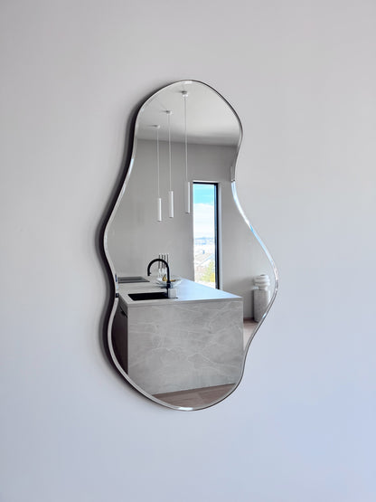 Curvature Wall Mirror - Brass Frame - Large