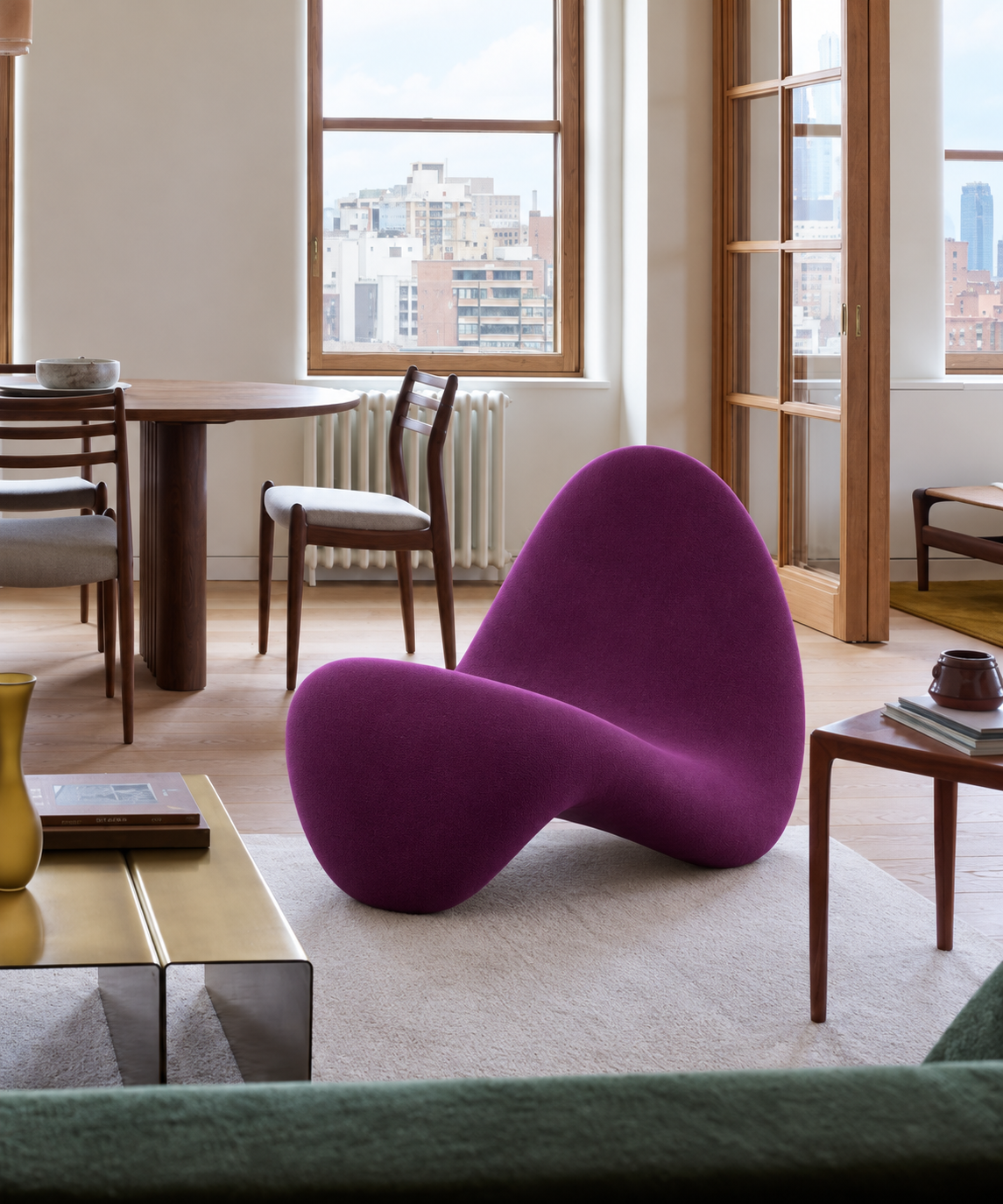 Tongue Lounge Chair - Premium Reproduction
