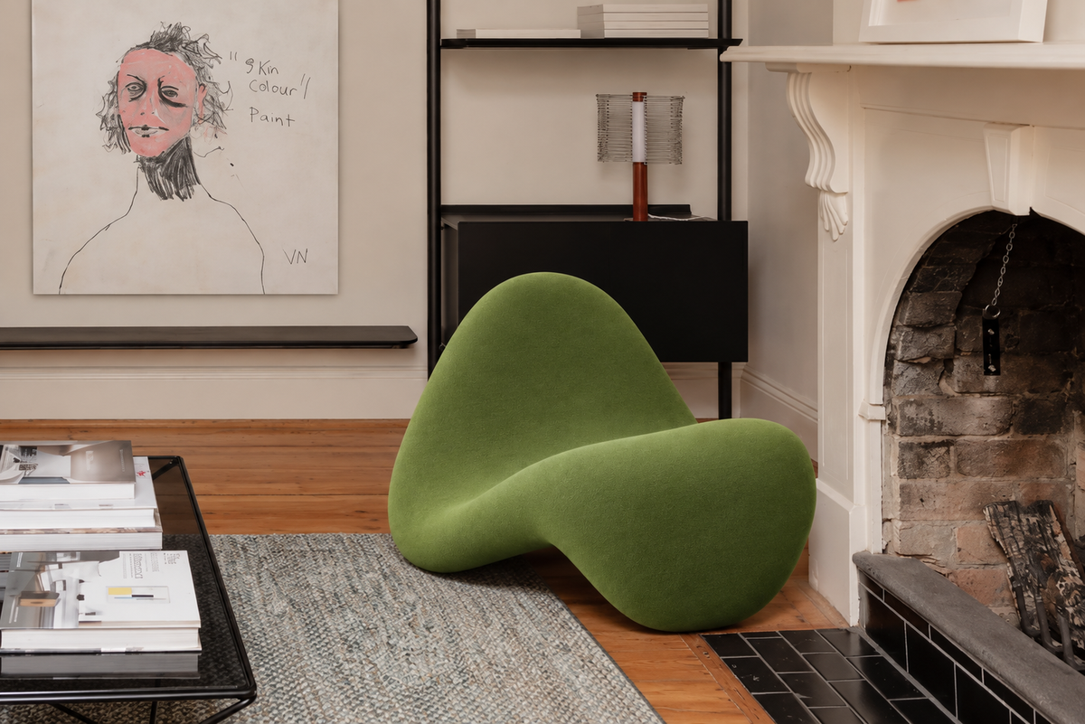 Tongue Lounge Chair - Premium Reproduction