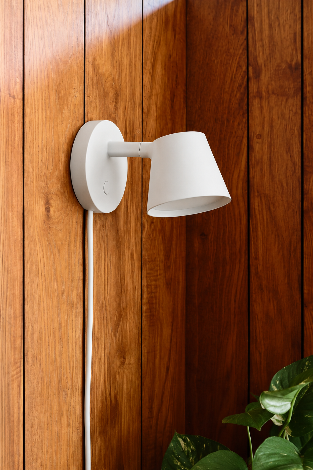 Miller Wall Lamp - White