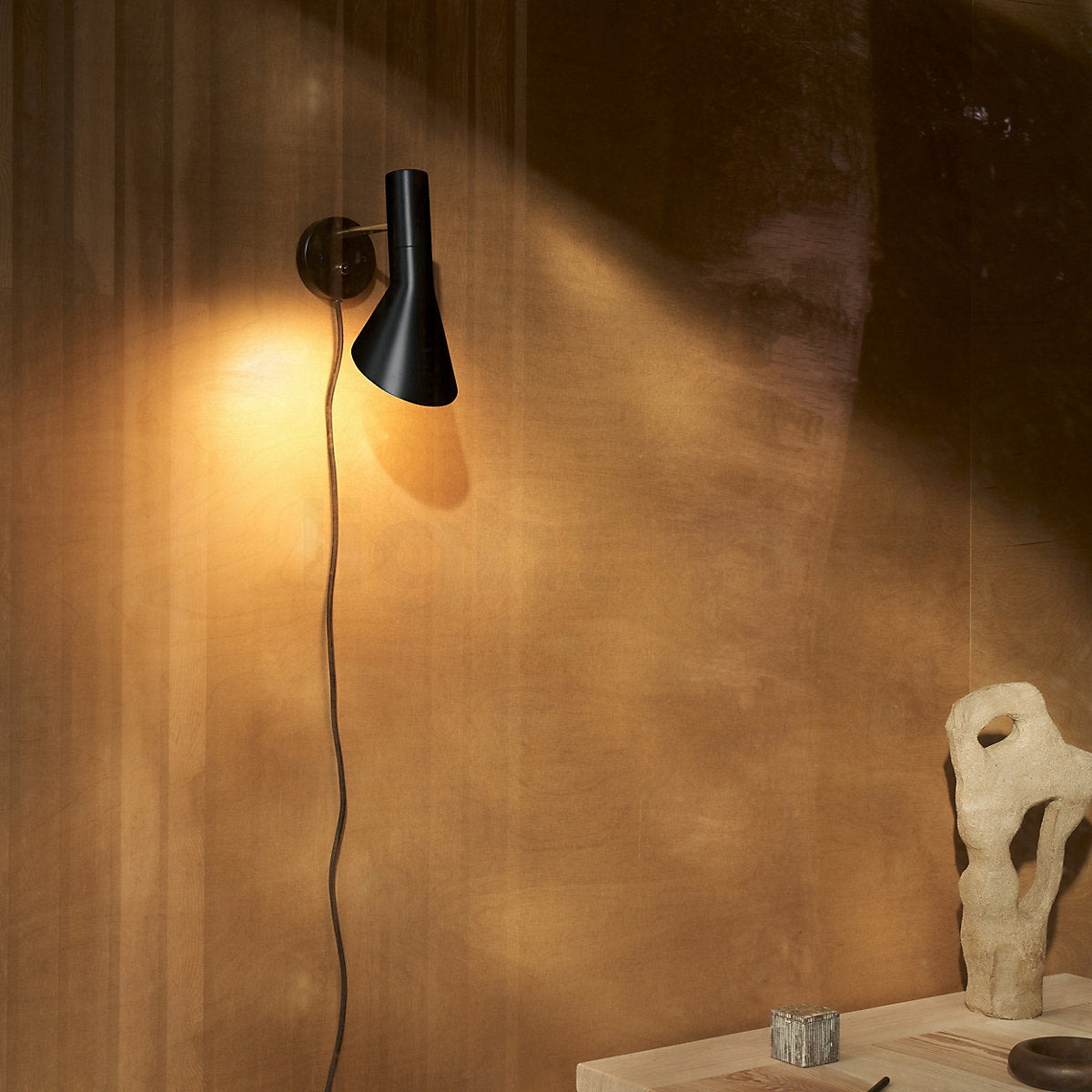Jacobsen Wall Lamp - Black