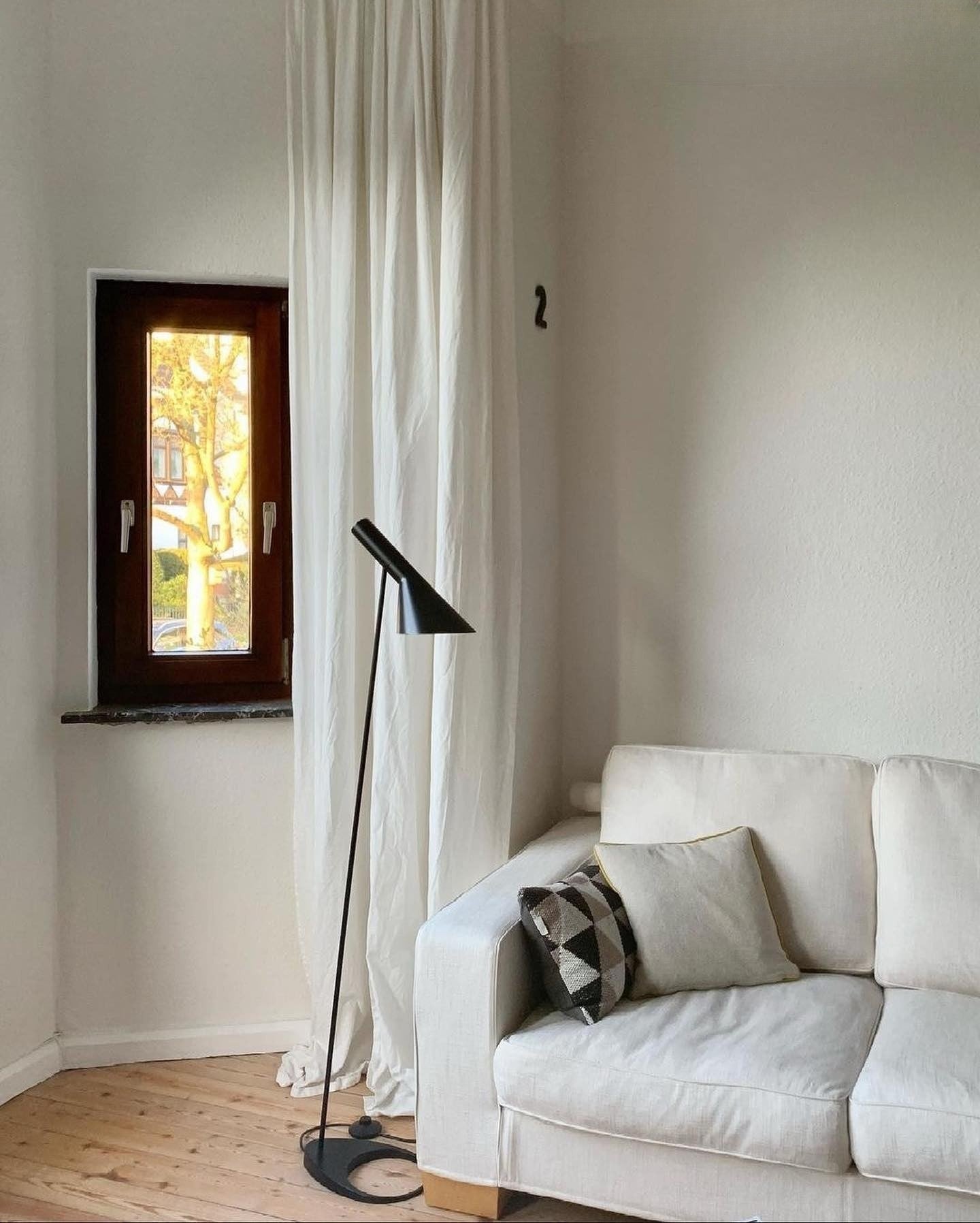 Jacobsen Floor Lamp - Black