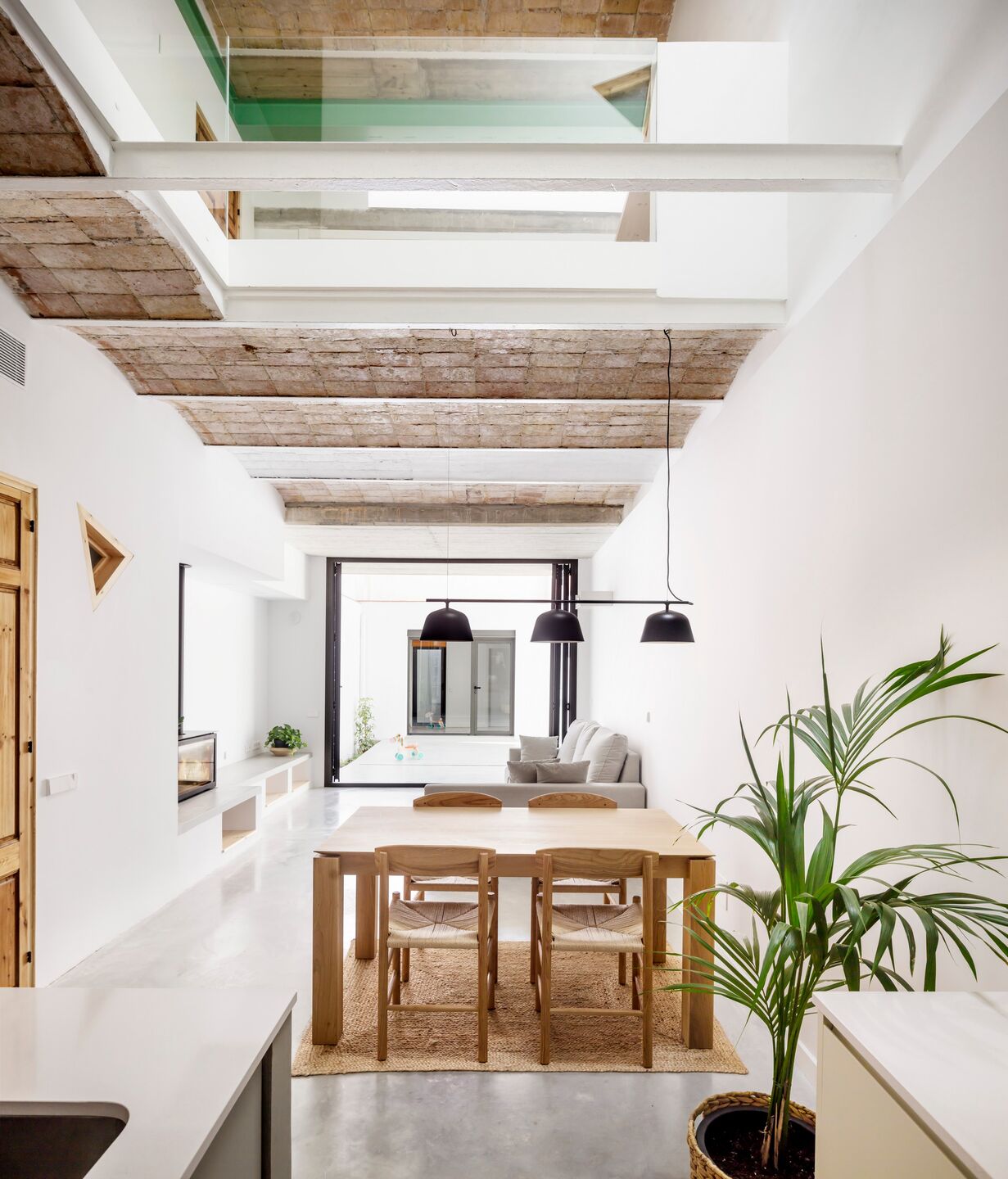 Horizon Pendant Rail - Black