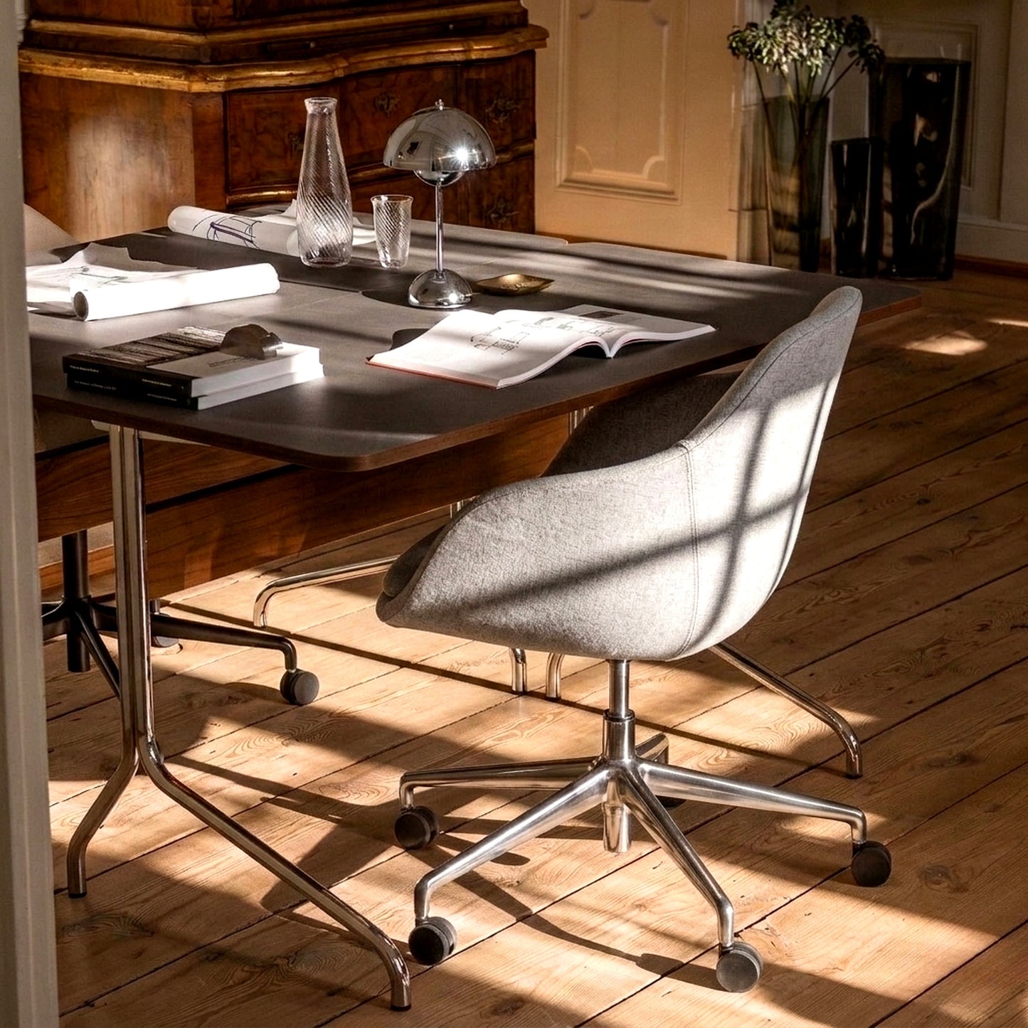 Jesko Armchair - Swivel Base With Castors